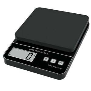 ميزان مطبخ رقمي (Digital Kitchen Scale) باللون الأسود، وهو أداة دقيقة مخصصة لوزن الأطعمة والمكونات بحد أقصى 5 كجم