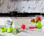 قطاعة ومبشرة خضروات كهربائية محمولة (Electric Handheld Vegetable Slicer & Grater)، وهي أداة مطبخ لاسلكية مصممة لتسهيل وسرعة تحضير السلطات والمكونات المختلفة