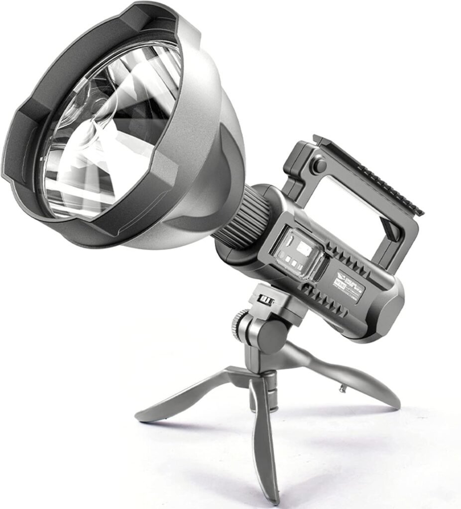 كشاف يدوي LED فائق السطوع W591 – مدى 50 مترًا مع حامل ثلاثي وبنك طاقة بذكاء وبامتياز